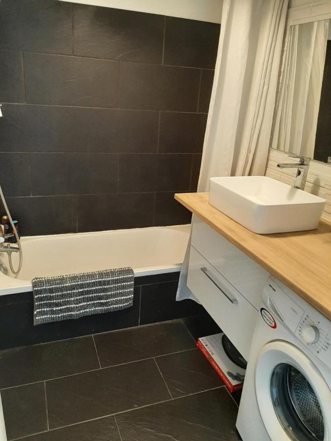 Appartement Cosy De Centre Ville Charenton-le-Pont Bagian luar foto